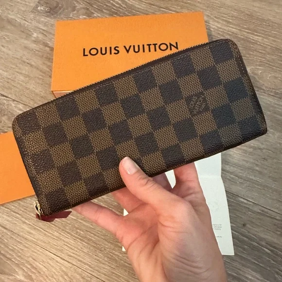 Louis Vuitton Red and Gold Zipper Wallet - Picture 2 of 5